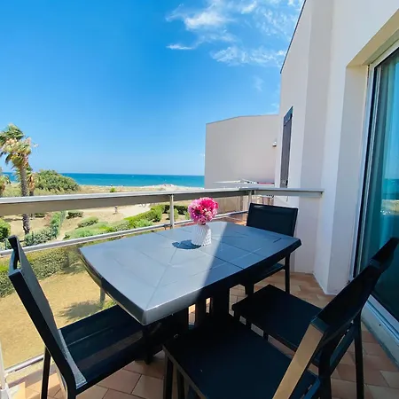 Cosy Bord De Avec Piscine Et Vue